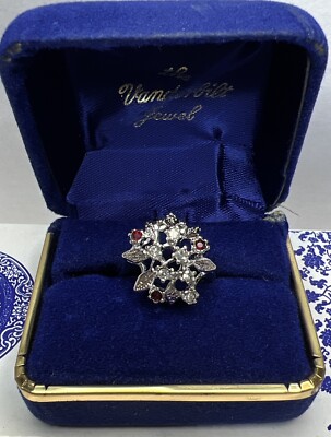 Vintage 1970 s The Vanderbilt Jewel Cocktail Ring size 8 New Fashion Classic
