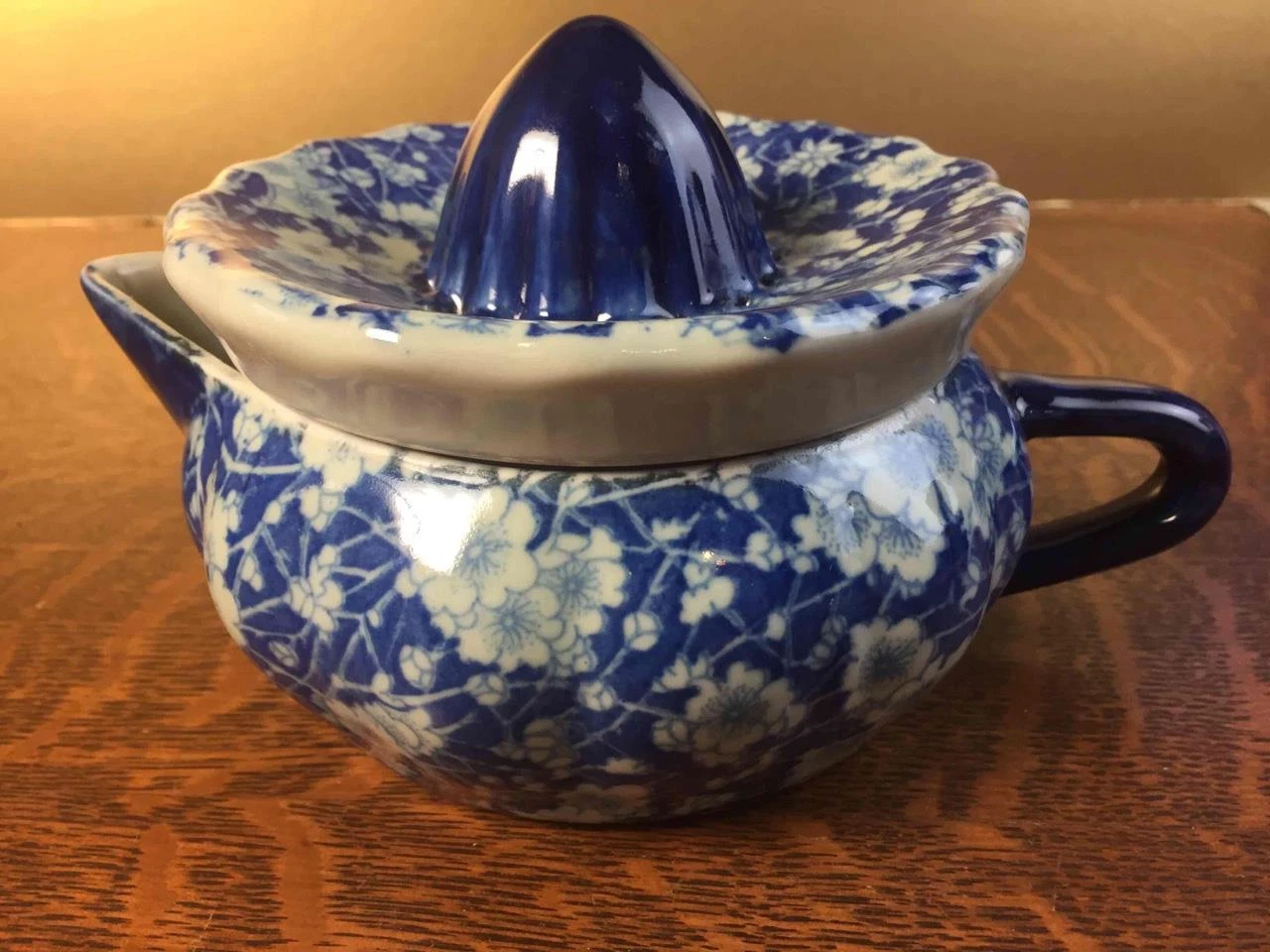 Antique Vintage Victoria Ware Ironstone Flow Blue Citrus Squeezer Juicer Reamer