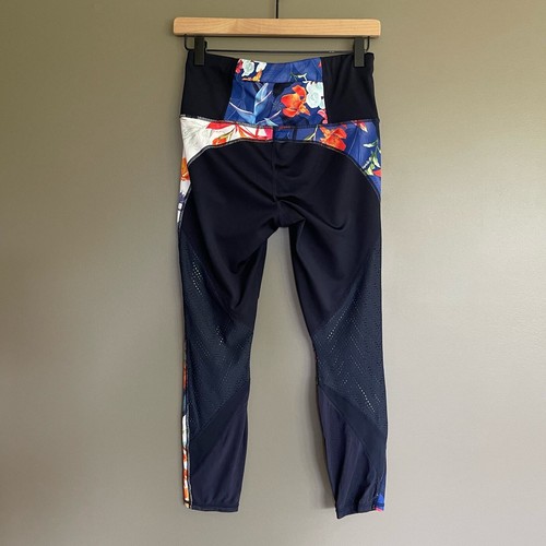 ATHLETA Tropical Precision Leggings Size Small Navy Blue Floral Mesh Panels Gym - Picture 13 of 23