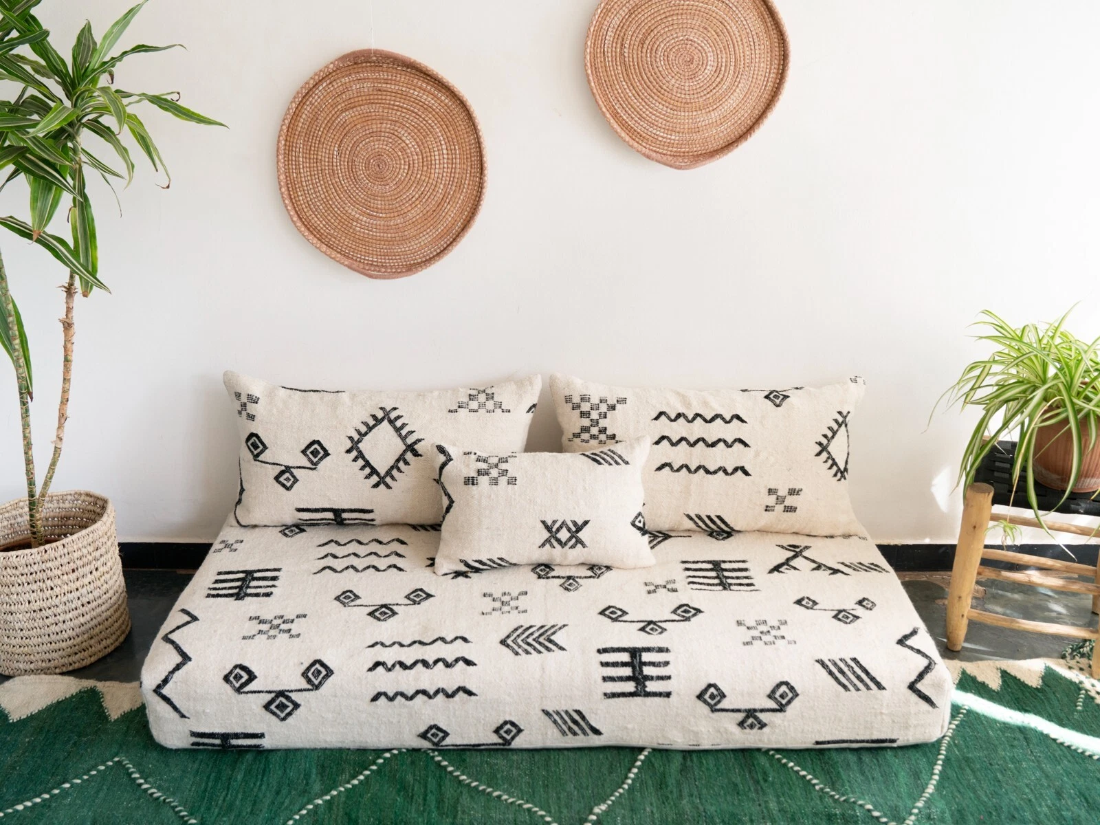 Moroccan Handmade Floor Couch - Unstuffed Wool White Sofa covers + Pillow case
Opens in a new window