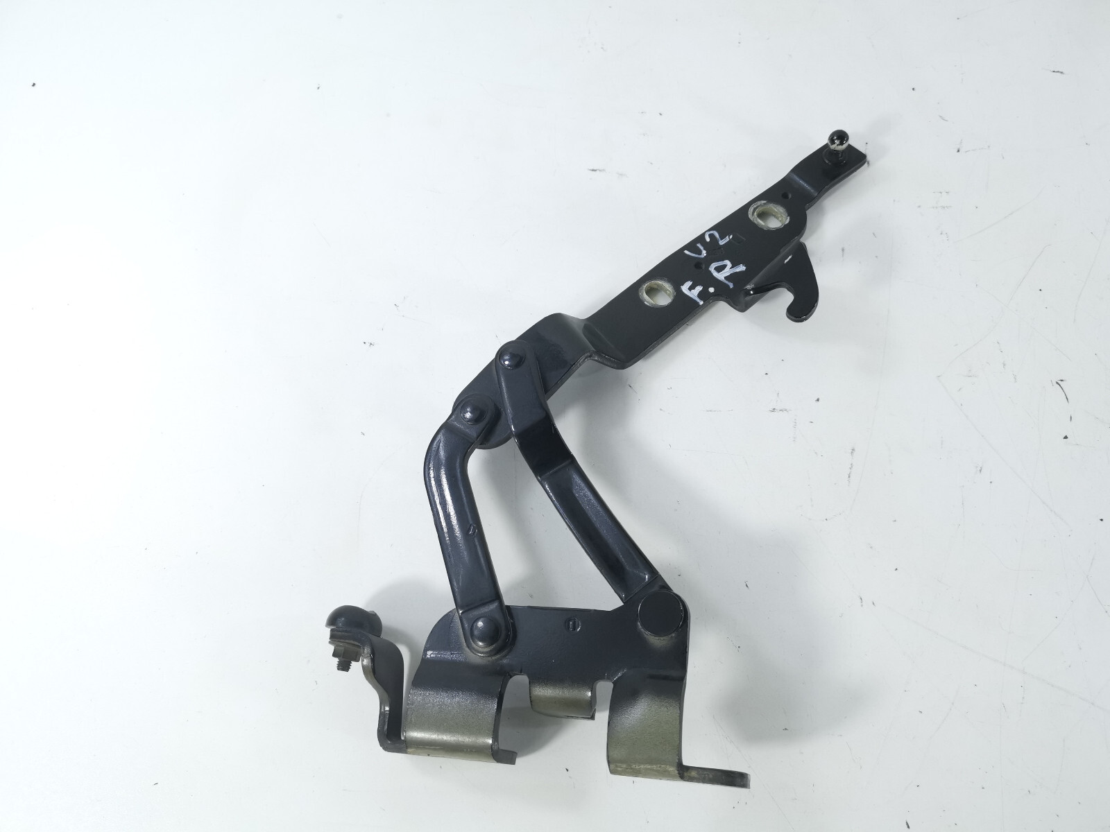 Maserati GranTurismo M145 GranCabrio Hood Hinge Bracket Left and Right Side Set