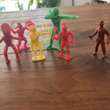 Vintage Plastic Toy Figures Indians Cowboy Lot of 6