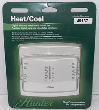 Hunter Electronic Thermostat For Heating and Cooling Systems Model 40135 New