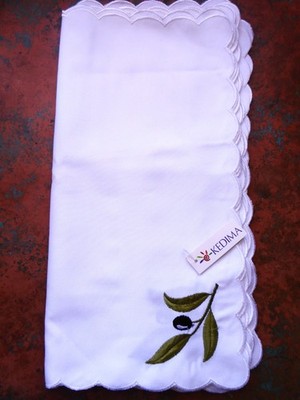 Kedima White Scallop Olive Branch Dinner Napkins Set of 8 Never Used Greece 14''