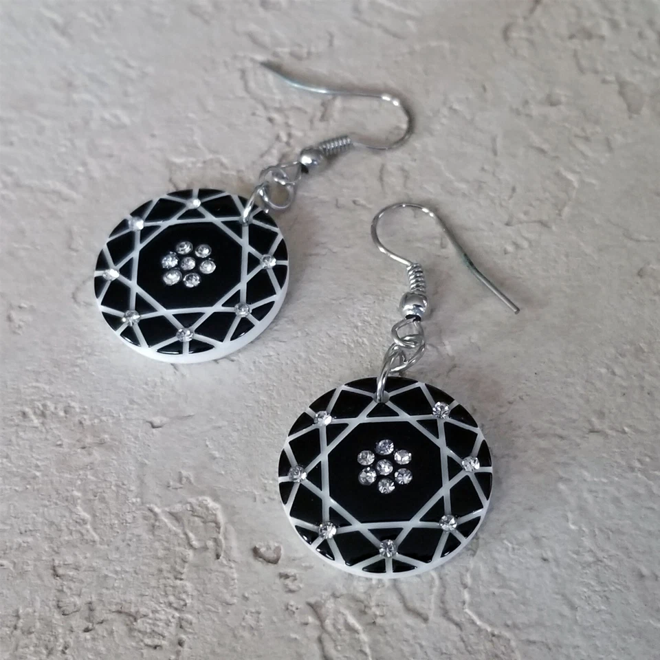 Retro White Black Lucite Austrian Crystal Circle Geometric Dangle Earrings - Image 2 of 4