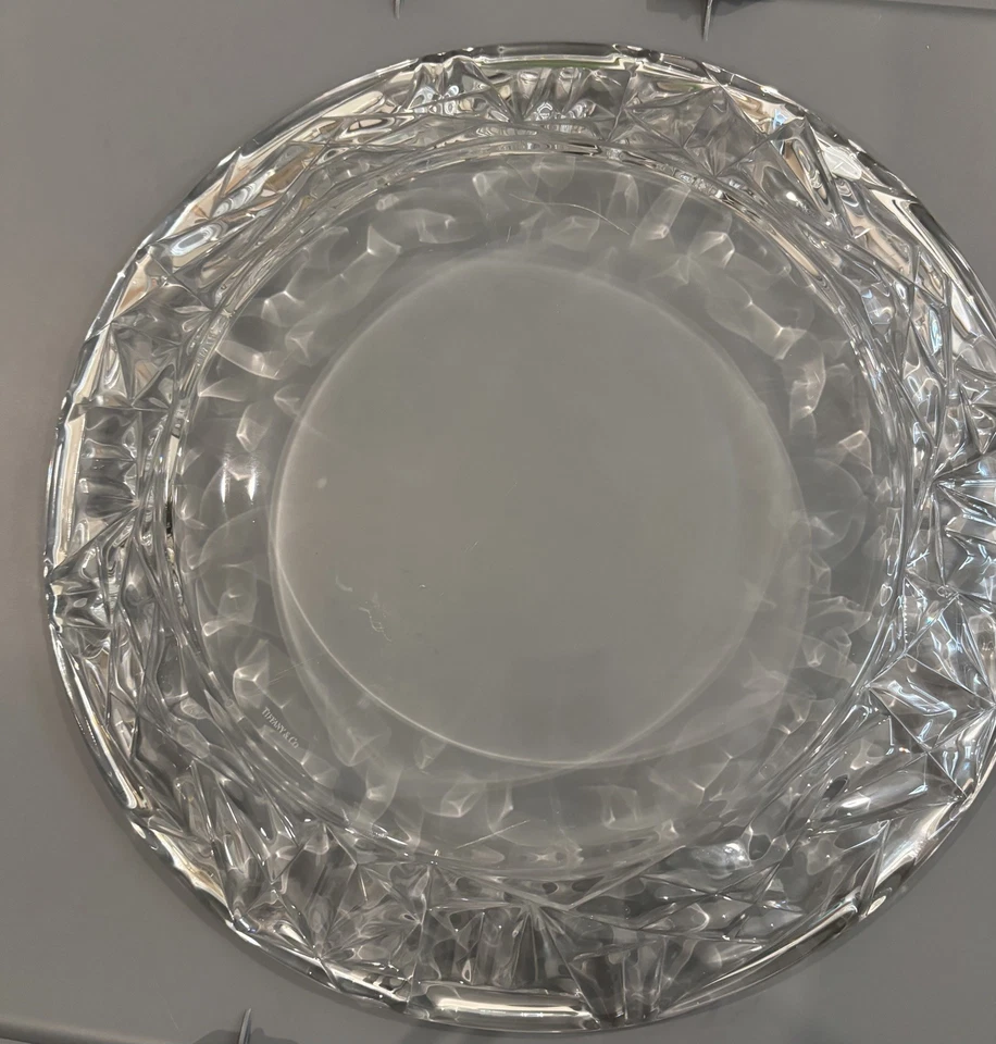 "Plato de cena de 12"" de vidrio soplado corte roca firmado por Tiffany & Co" Foto 4 de 4