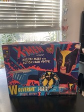 WOLVERINE ACCESSORY PLAYSET KIDSIZE MASK  ACTION CLAW GLOVE TOYBIZ SEALED NEW
