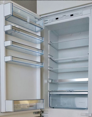 NUR FÜR KURZE ZEIT: Innenteile für Bosch KIS86AFE0 KÜHLSCHRANK (Abholung Köln)