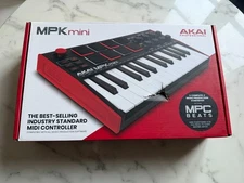 AKAI MPK Mini MK3 USB MIDI Keyboard Controller – Used Once – Box Damage
