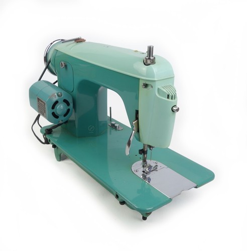Vintage Mid Century White Model 660 Sewing Machine Turquoise 1960s - Picture 2 of 9
