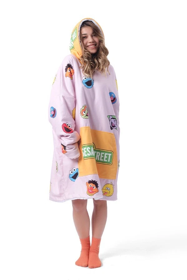 SESAME STREET HOODIE BLANKET