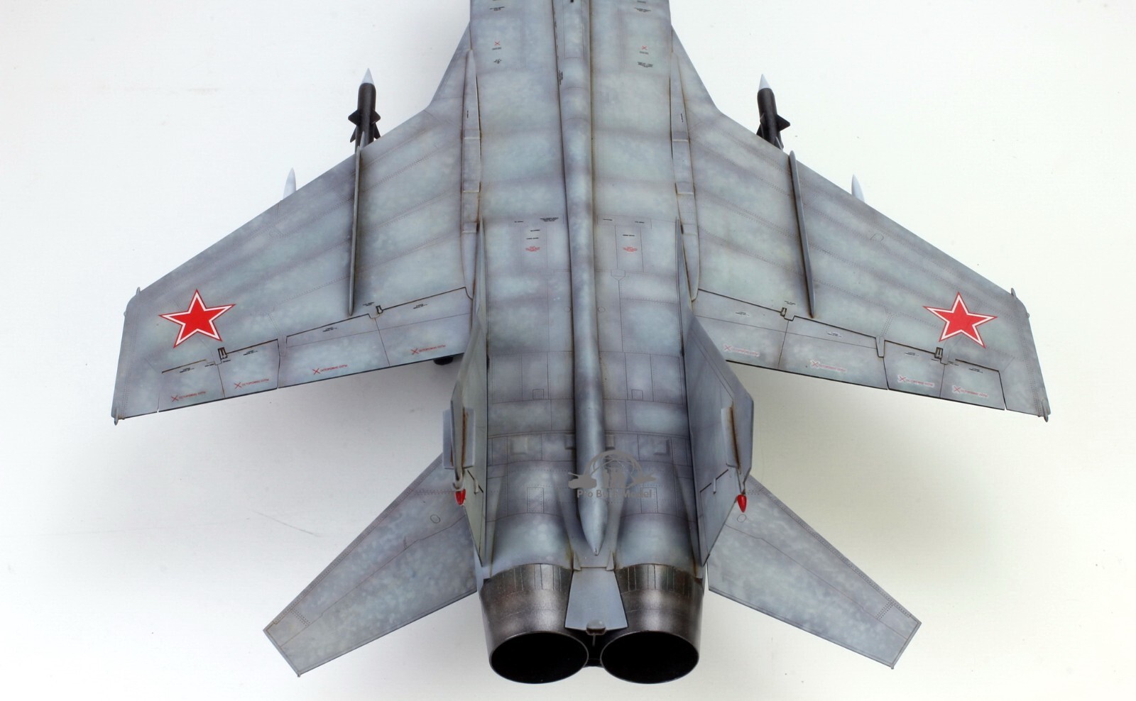 PreSale Russia MiG-31 Foxhound 1:48 Pro Built Model