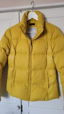 Benetton Gr. 34 36 38, Ital. Gr. 44, Daunenjacke, maisgelb   WIE NEU!