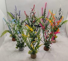 Flower display for Jumping spider, tarantula, Praying Mantis, artificial flowers
