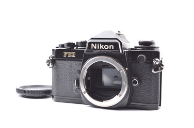 Nikon FE2 ブラック NIKKOR 35〜70mm Excellent+5] Nikon FE2 Black 35mm SLR + Zoom NIKKOR 35-70mm F3.3