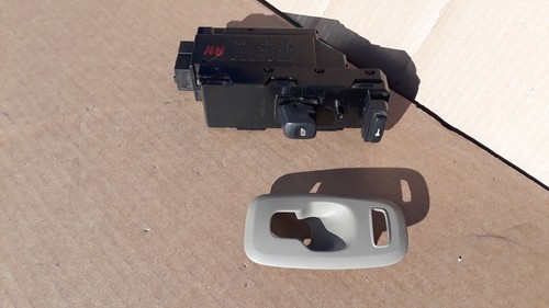 2007 Volvo XC70 Front Right Passenger Door Window Power Switch Assembly OEM - Picture 8 of 21