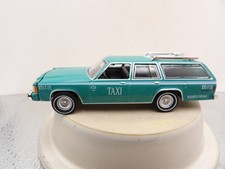 1991 FORD LTD CROWN VICTORIA WAGON TAXI    2021 GREENLIGHT HOBBY EXCLUSIVE  1:64