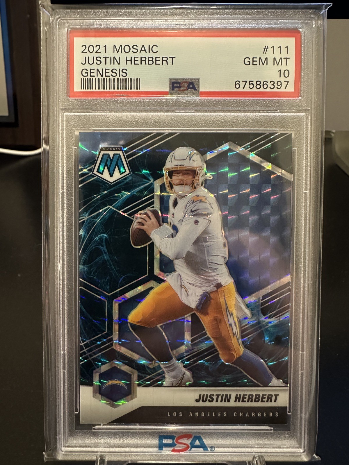 2021 Panini Mosaic GENESIS PRIZM CASE HIT SSP Justin Herbert #111 - PSA 10