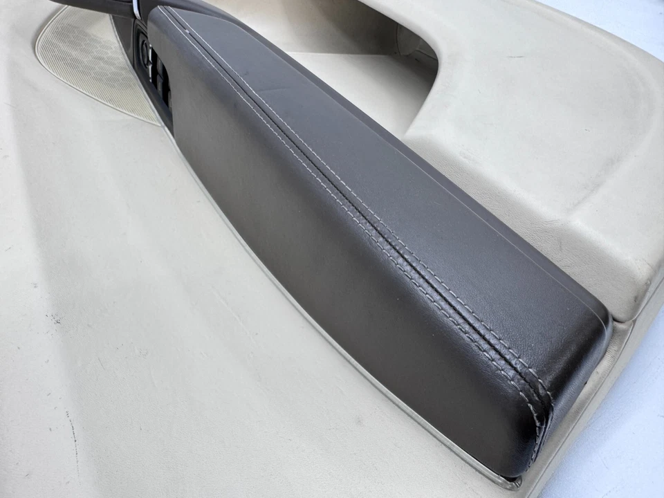 2011-2018 Porsche Cayenne 958 Front Left Driver Side Interior Door Panel Beige - Image 3 of 4