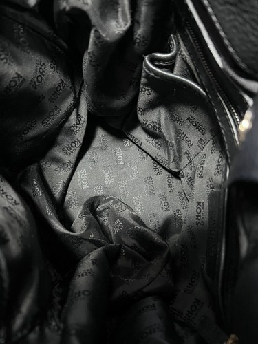 Michael Kors Gansevoort Large  Black Leather Satchel Handbag. Removable Strap - Picture 12 of 23