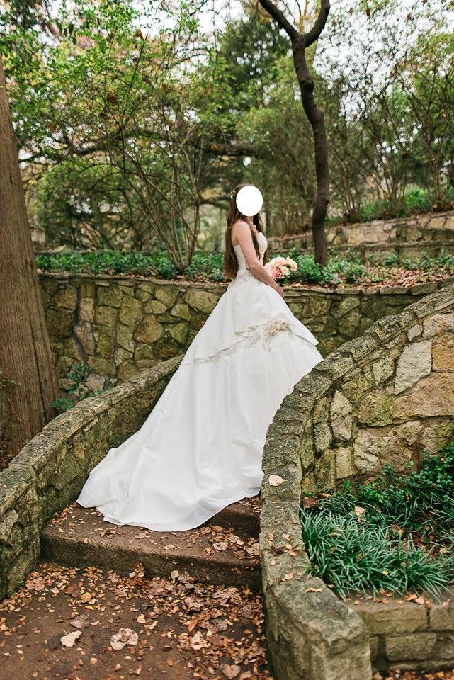 Vestido de novia de diseñador Maggie Sottero. Symphony Royal seminuevo talla 2-4 Foto 4 de 4