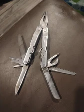 Leatherman Super Tool 200 Hardly Used Still Original Sharp Edge On Knife Blade
