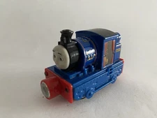 Thomas & Friends Take n Play TIMOTHY Diecast Metal Train Round Magnet 2013 EUC