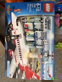 LEGO 3182 CITY Airport Vintage Airplane Pilot Classic Compete W Box & Manuals