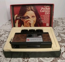 Vtg GAF Pocket Camera 220 Original Box Uses 110 Film Comes W/3 Flash Cubes JAPAN