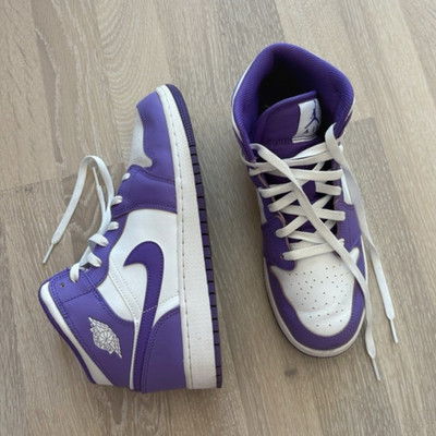 Nike Air Jordan 1 Mid Purple Venom Gr. 40