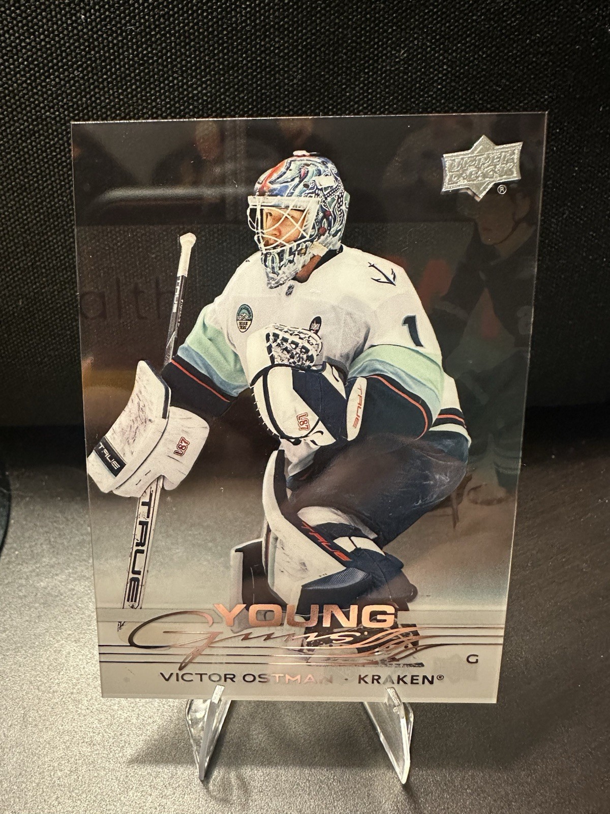 2025-26 Upper Deck Series 1 Victor Ostman Young Guns Clear Cut #245 Kraken