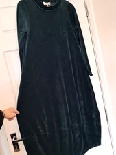 Sahara Velvet Dress Green Size 1 UK 10 12 Midi Oversized Balloon Christmas Cozy