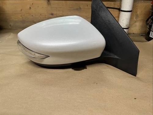 1998 -2002 Isuzu Trooper RH Chrome Power Mirror FREE SHIPPING