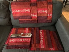 NEW Holiday Table Runner & 8 Placemats Set NWT (G2)