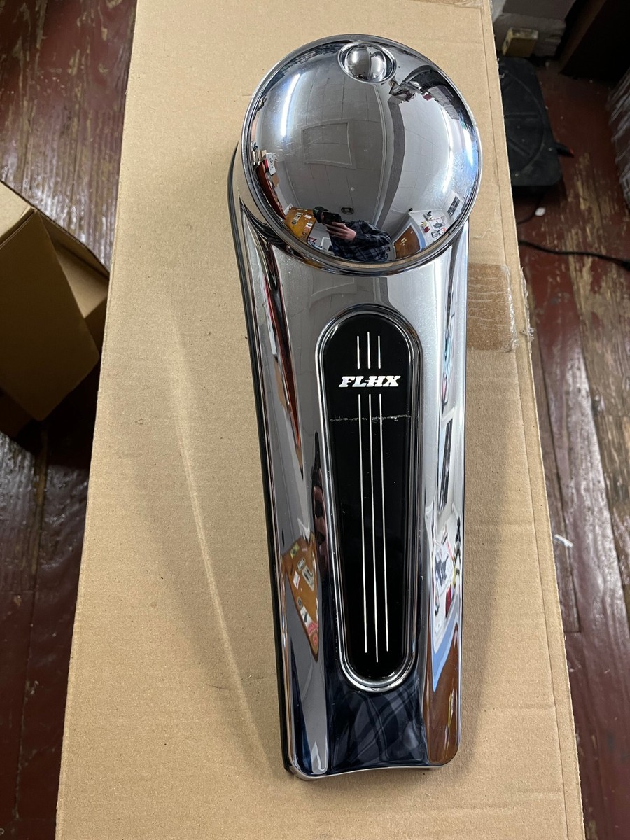 08-22 Harley Davidson Chrome FLHX Street Glide Fuel Tank Console