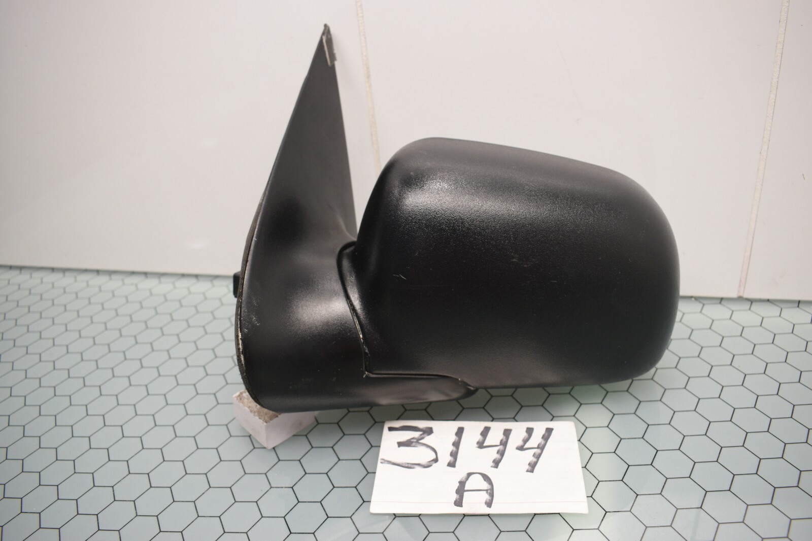 02 03 04 05 Ford Explorer DRIVER side Mirror Used Power #3144-A 