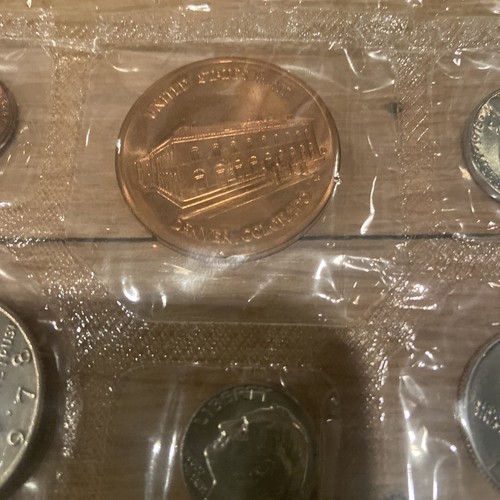 + 1978 Uncirculated US Mint Coin Set Denver Penny Dime Nickel Quarter Dollar - Picture 5 of 8