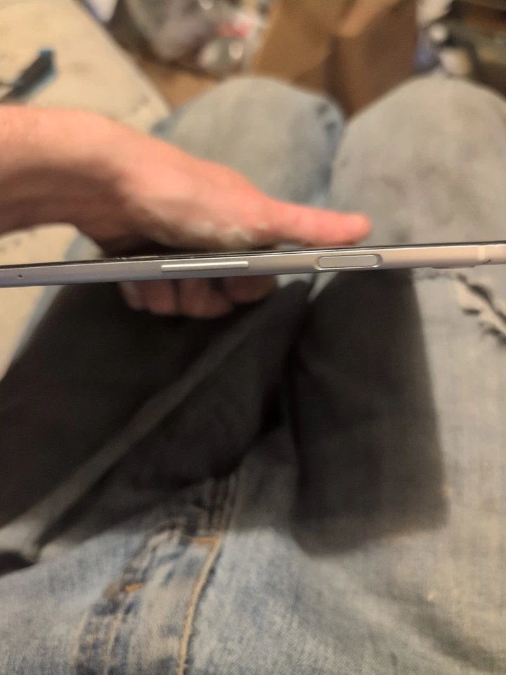 Tablet Android 9,5 pulgadas de alto 6,5 pulgadas de ancho Foto 3 de 4