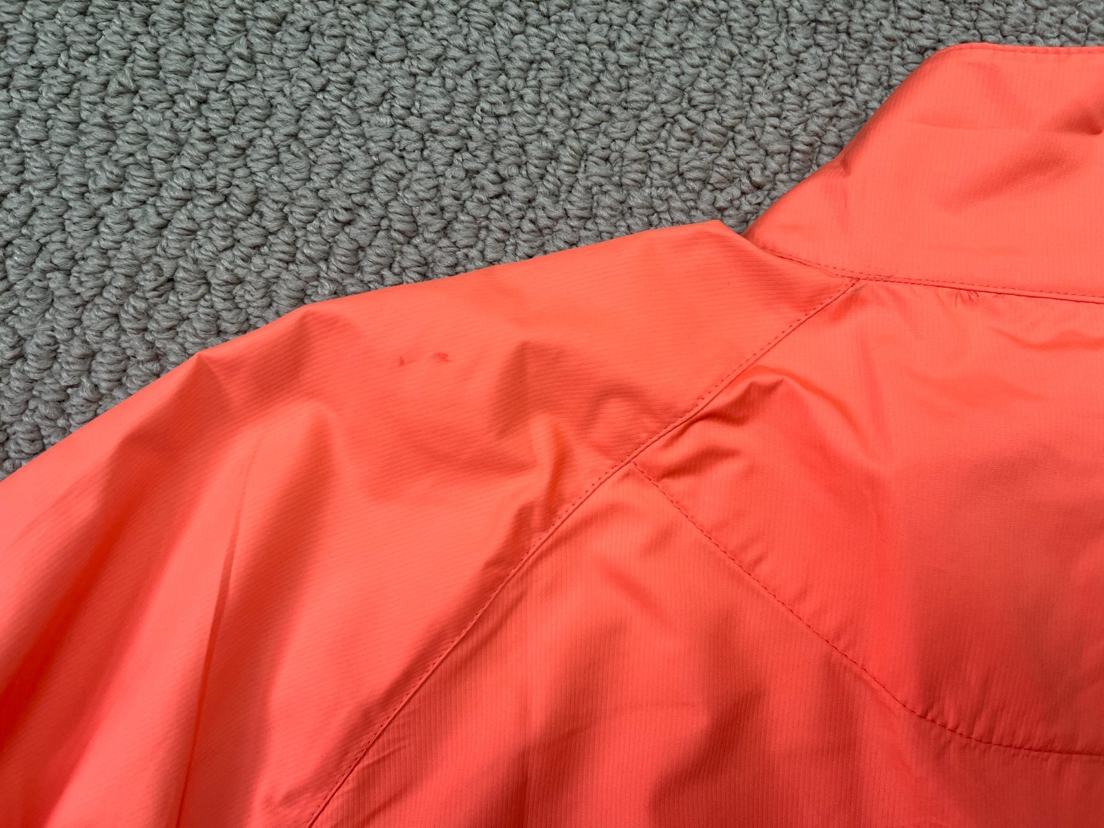 SACAI X NIKE MAGLIA A VENTO NIKE WMS GOLF 1 2 ZIP NUOVA CON ETICHETTE PULLOVER ARANCIONE L STORM FIT GIACCA A VENTO ASCIUTTA