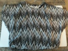 Womens Top Xl Black, Grey and White. Gathered Waist Tank Underneath Short sleeve