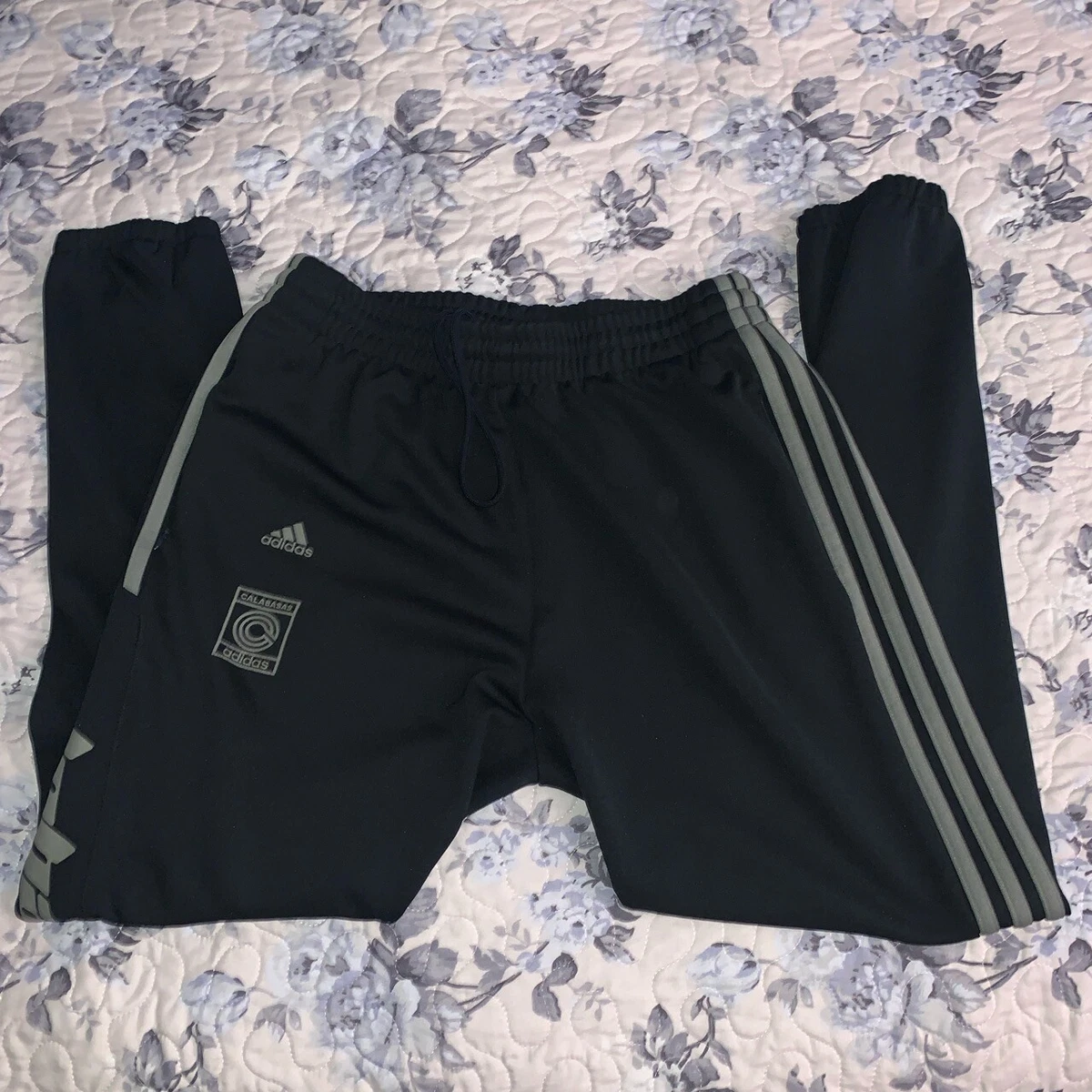 Dy0572 adidas hotsell