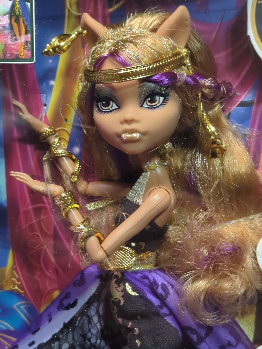 Monster High ~ 13 Wishes ~ Haunt The Casbah ~ Clawdeen Wolf Doll (2012)  Y7705