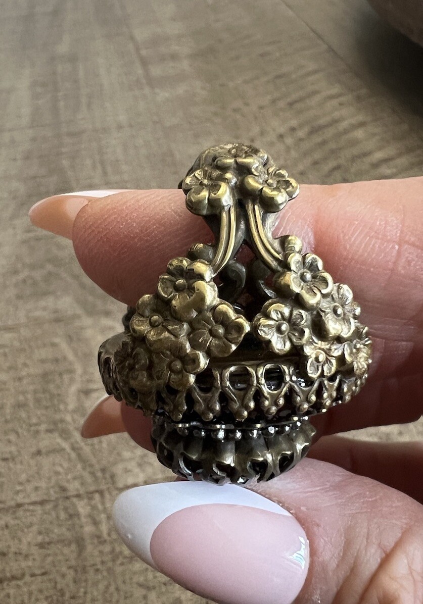 Sweet Romance Opulent Adjustable Ring Sparkling R… - image 10