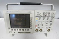 Tektronix TDS3032 COLOR OSCILLOSCOPE 2.5GSa/s 300MHZ, 2CH