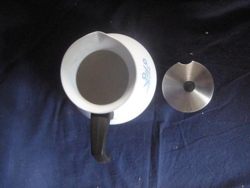VINTAGE CORNING WARE BLUE CORNFLOWER COFFEE TEAPOT TEA POT P-104 6-CUP - Picture 8 of 11