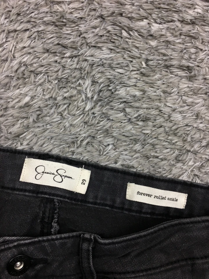 Pantalones de mezclilla Jessica Simpson Forever enrollados al tobillo para mujer talla 29 gris oscuro Foto 4 de 4