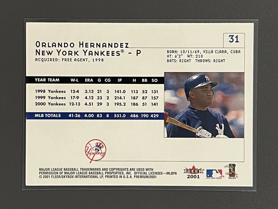 2001 Fleer Premium - Orlando Hernandez #31 New York Yankees Baseball MLB Card - Image 2 of 2