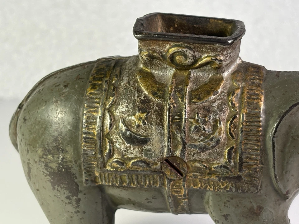 CIRICA 1900 ORIGINAL FERRO FUNDIDO CIRCO ELEFANTE BANCO DE MOEDAS VINTAGE DETALHES EM OURO  - Imagem 3 de 4