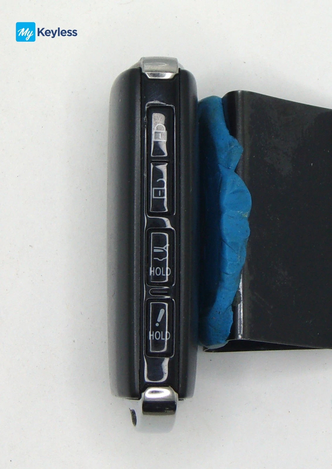Single OEM Mazda Smartkey Remote Transmitter Four Button USED UNCUT WAZSKE11D01 image 3