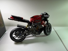 LEGO TECHNIC: Motorbike (8051) used complete no box no instructions